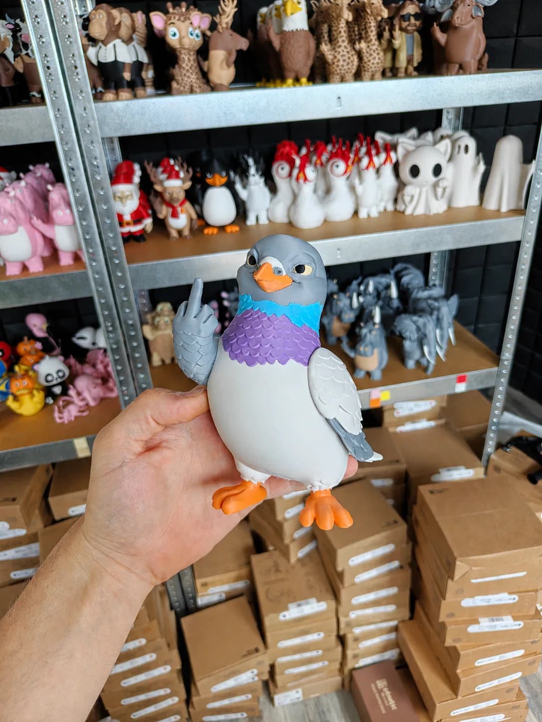 Gestileerd 3D-geprint dierfiguur met eigenwijze houding